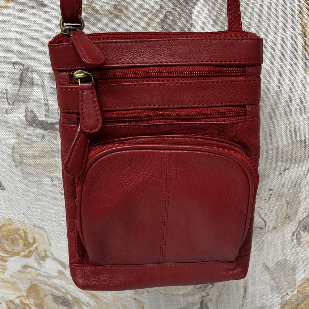 Maple Leaf Accessories 🍁 Elegant Red Genuine Leather Crossbody Bag